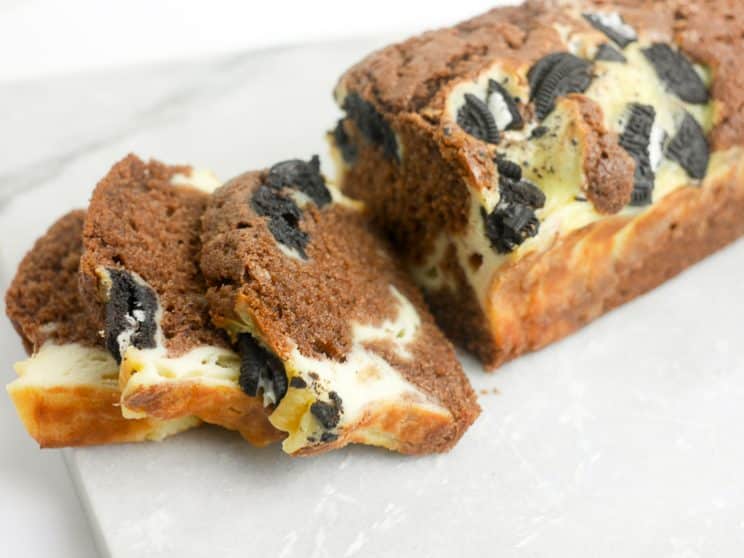 Chocoladecake met een cheesecake Oreo swirl | Foodaholic.nl