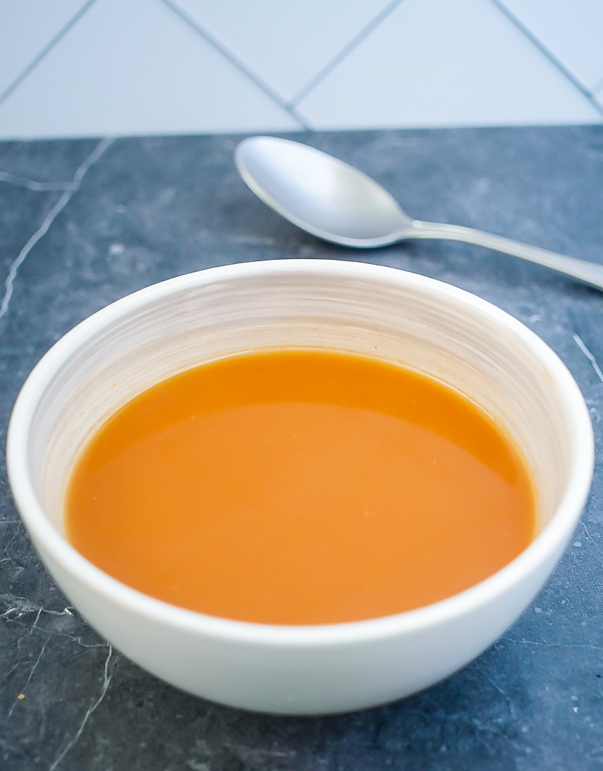 Zoete tomatensoep met een beetje pit | Foodaholic.nl