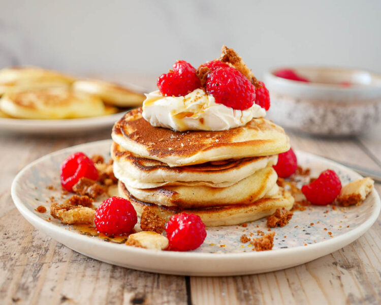 Pannenkoekjes met frambozen, mascarpone en Bastogne kruimels